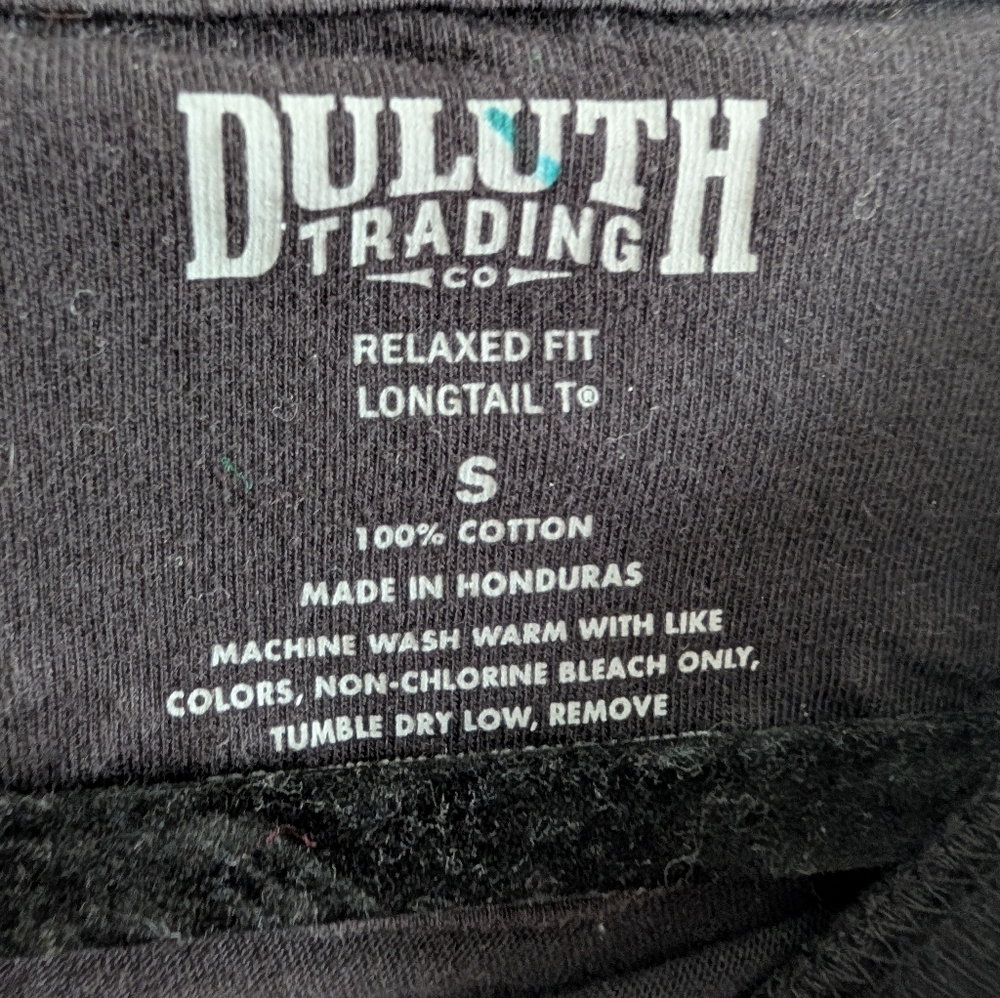 Duluth Trading Co Black Short-Sleeve T-Shirt with White Beaver Graphic - Picture 5 of 6